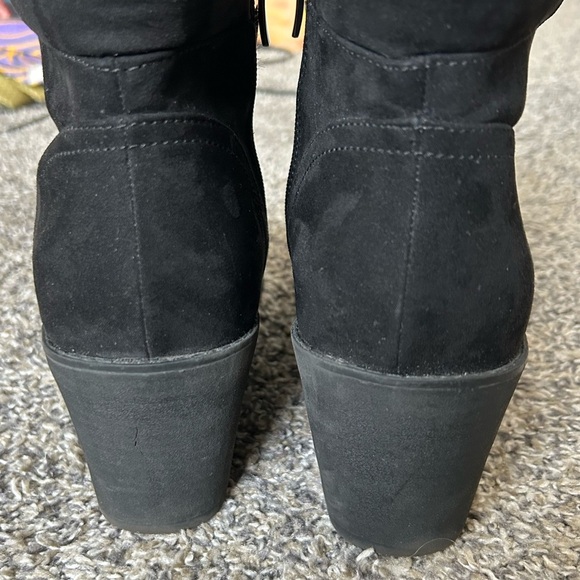 Torrid women’s faux fur wedge lace up boots size 11W - Picture 8 of 11